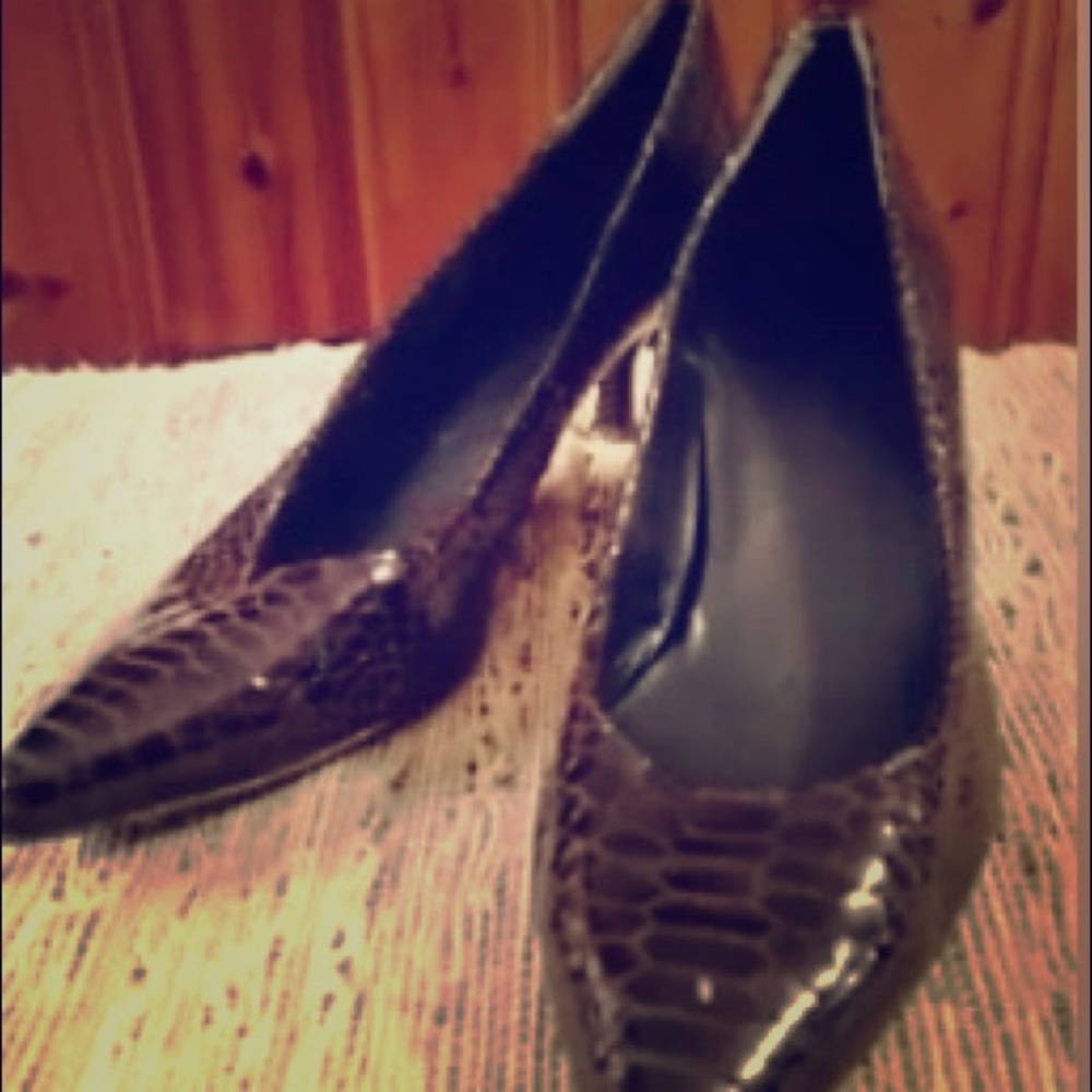 Shoes( Stewart Weizmann)